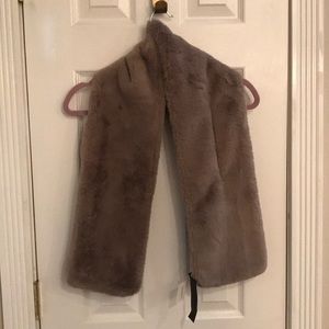 Banana Republic Cozy scarf “X” shape